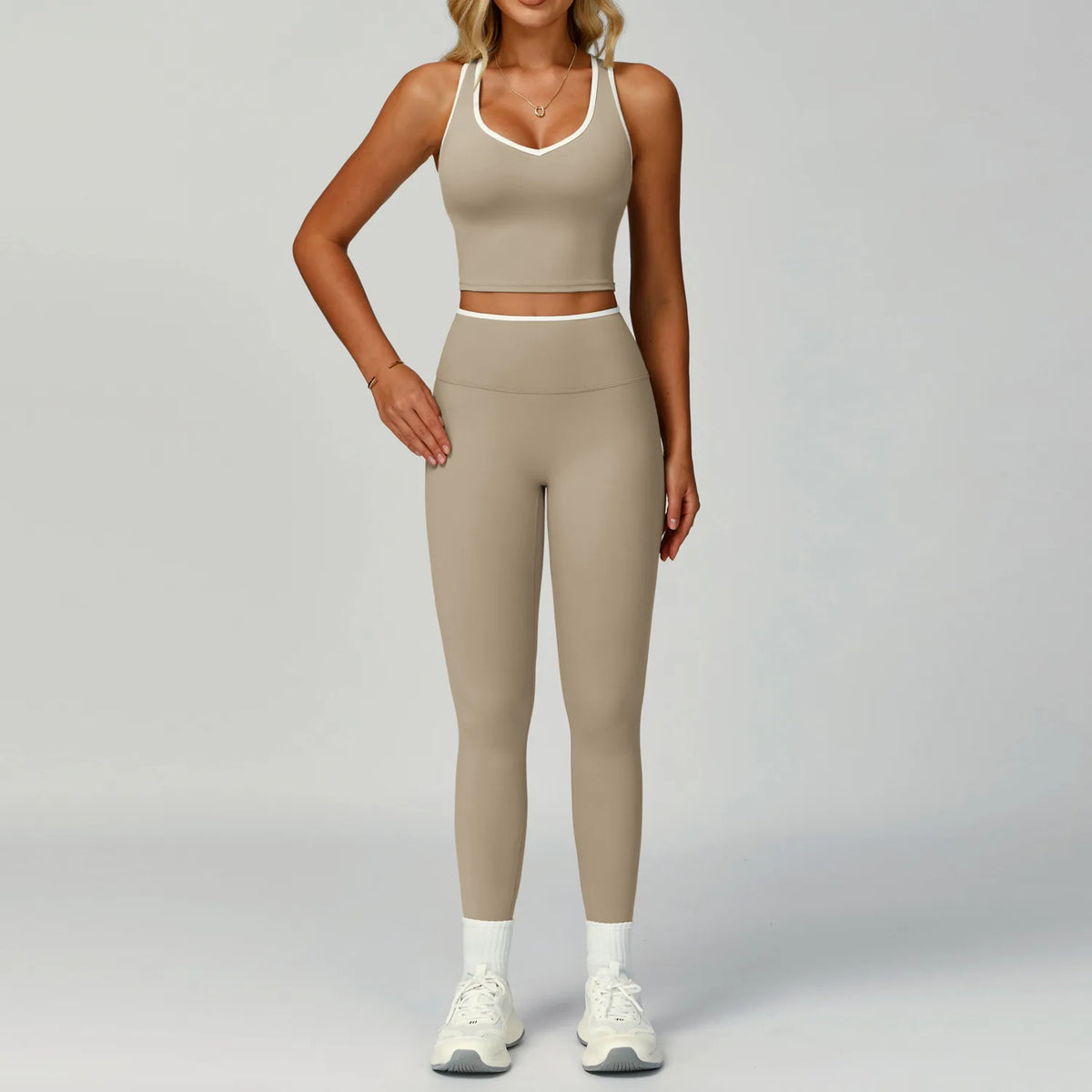 Contrast Colour Yoga Two-Piece Set — Seamless Vest & High-Waist Pants for Women