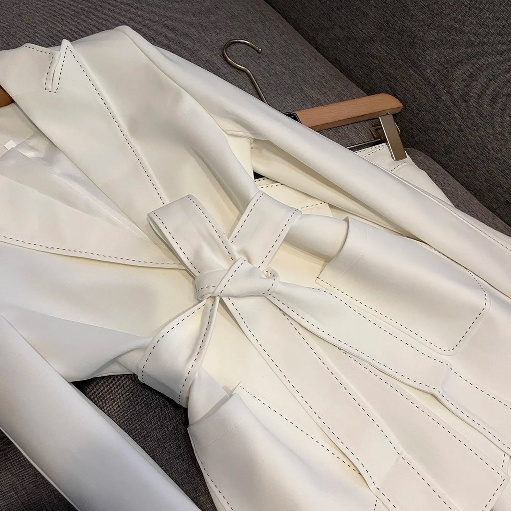 2025 New Arrival Lady Designed Quilted Office Casual 2Pcs Long Sleeve Single Button Blazer With Belt Flared Pants Solil Suit