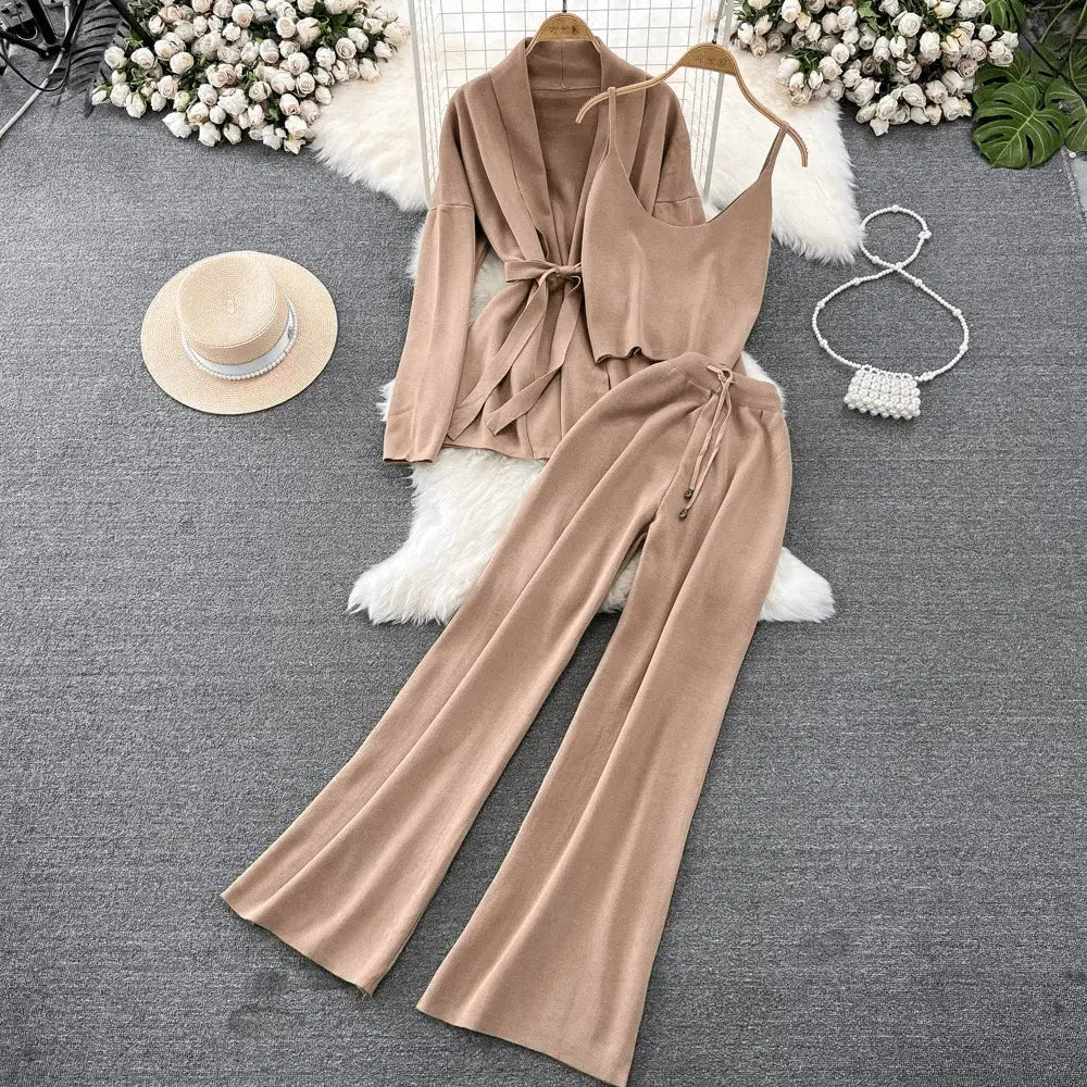 Korean-Style Casual Two-Piece Set — Polo-Collar Knitted Top & Pants One size Windia