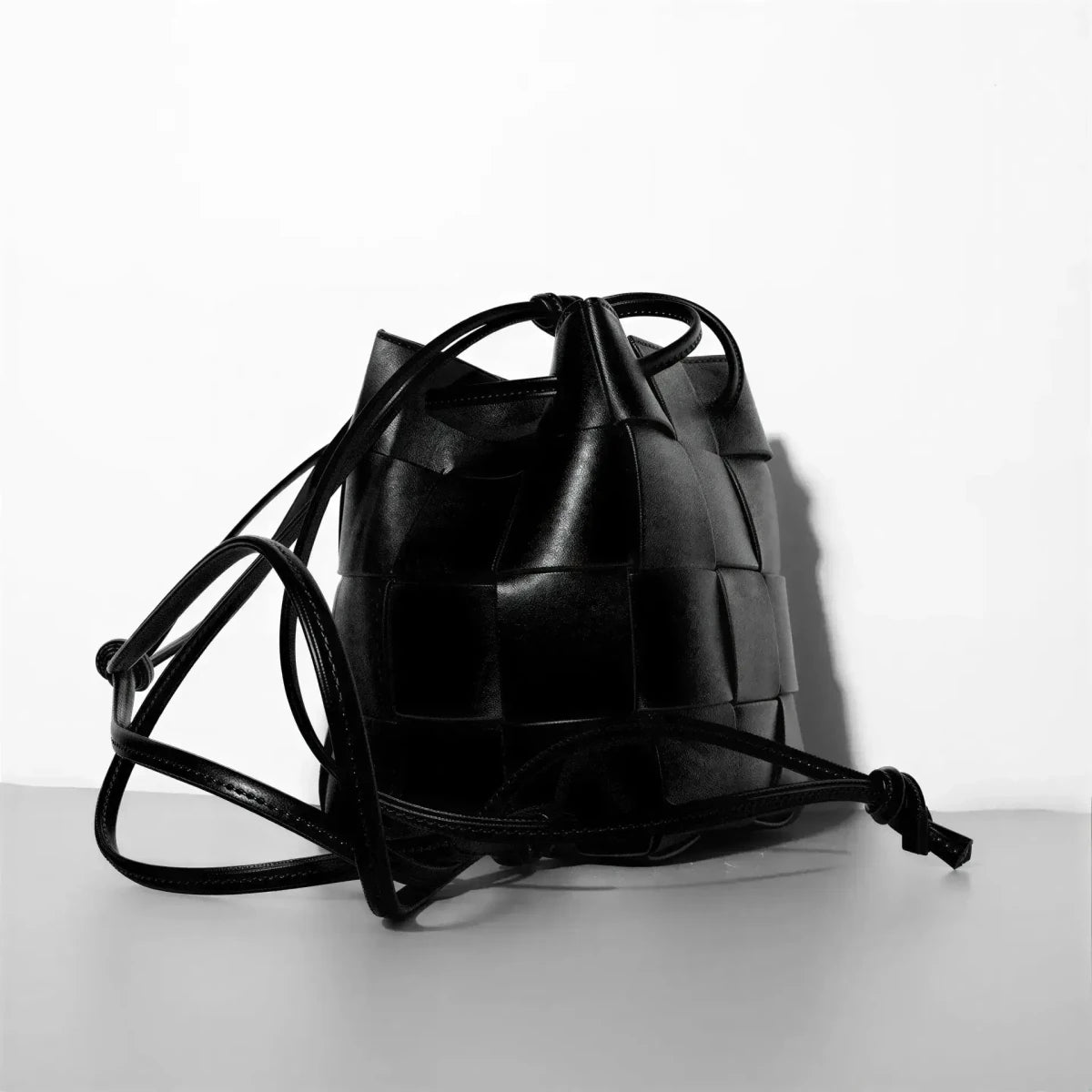 Women's Leather Woven Bucket Bag | Shoulder Bag Black Windia